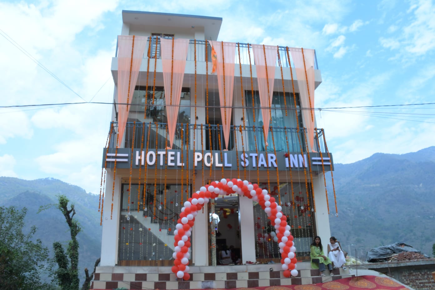 POOL STAR HOTEL 